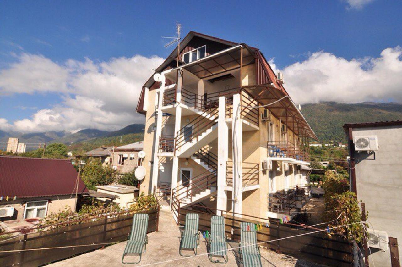 U Ruslana Guest House Gagra Eksteriør billede